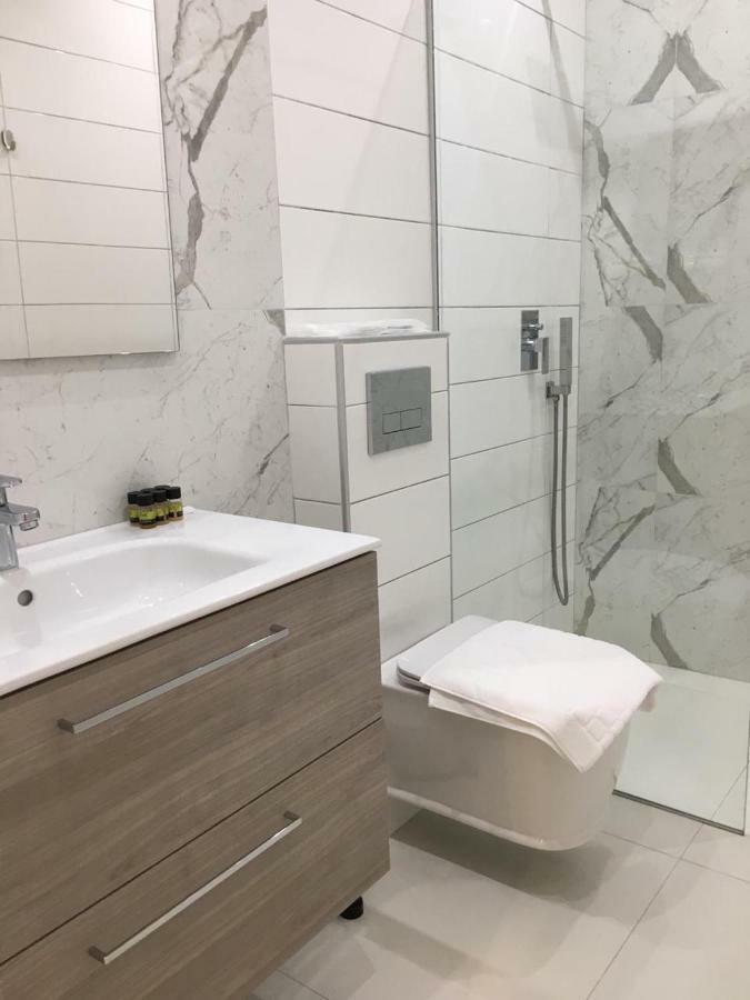 Onira Luxury Rooms Sarandë Exterior foto